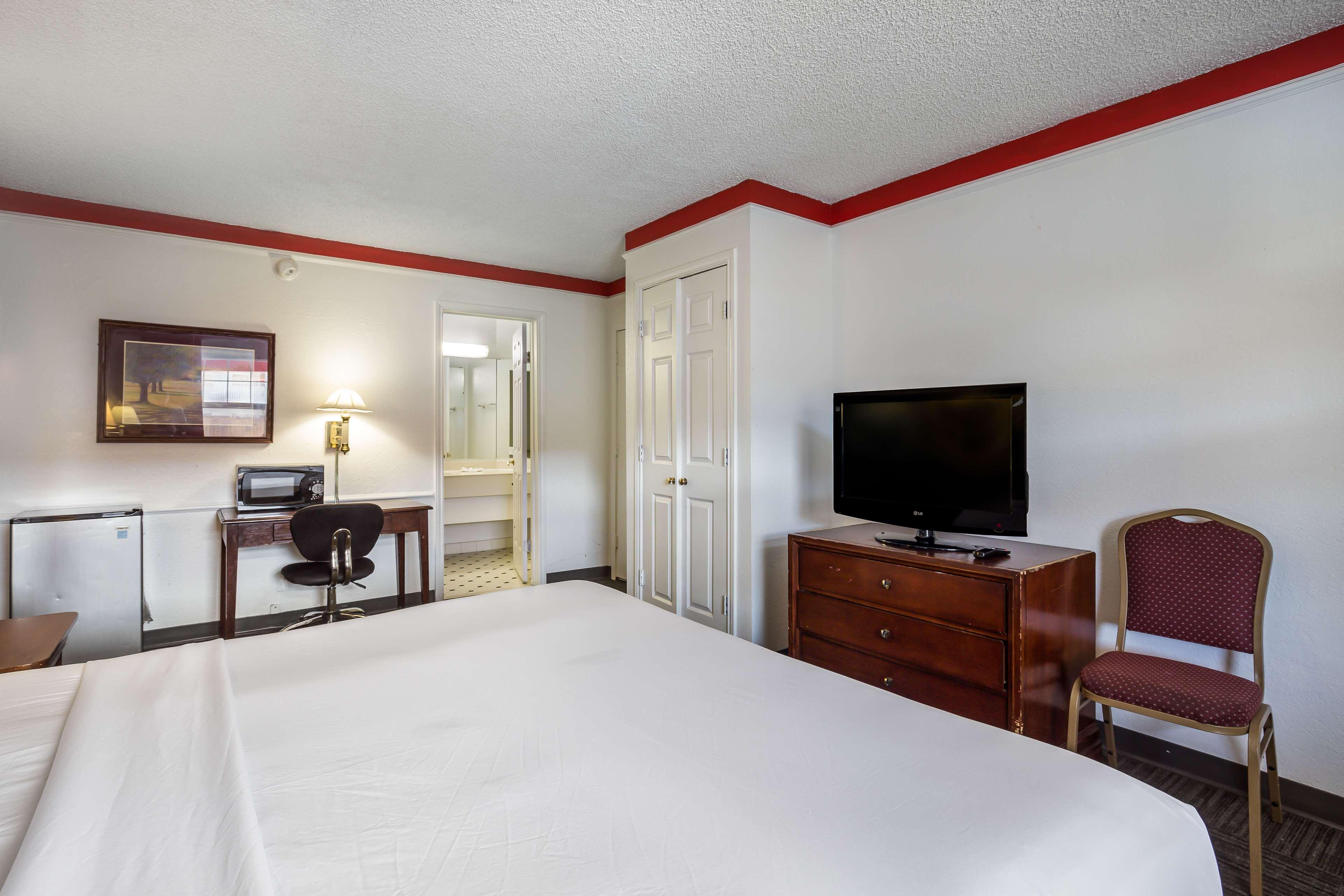 Americas Best Value Inn Denver Bagian luar foto