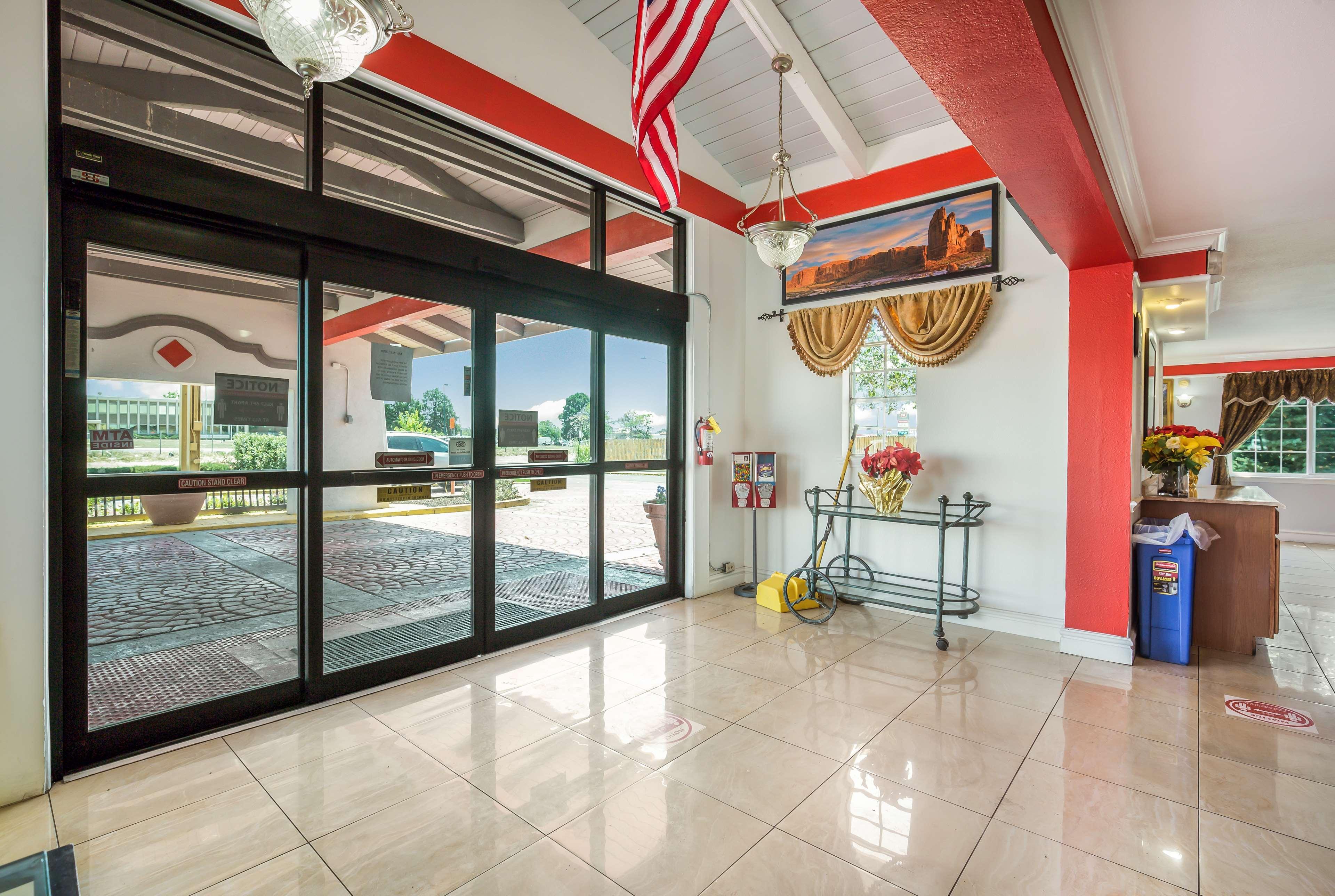 Americas Best Value Inn Denver Bagian luar foto