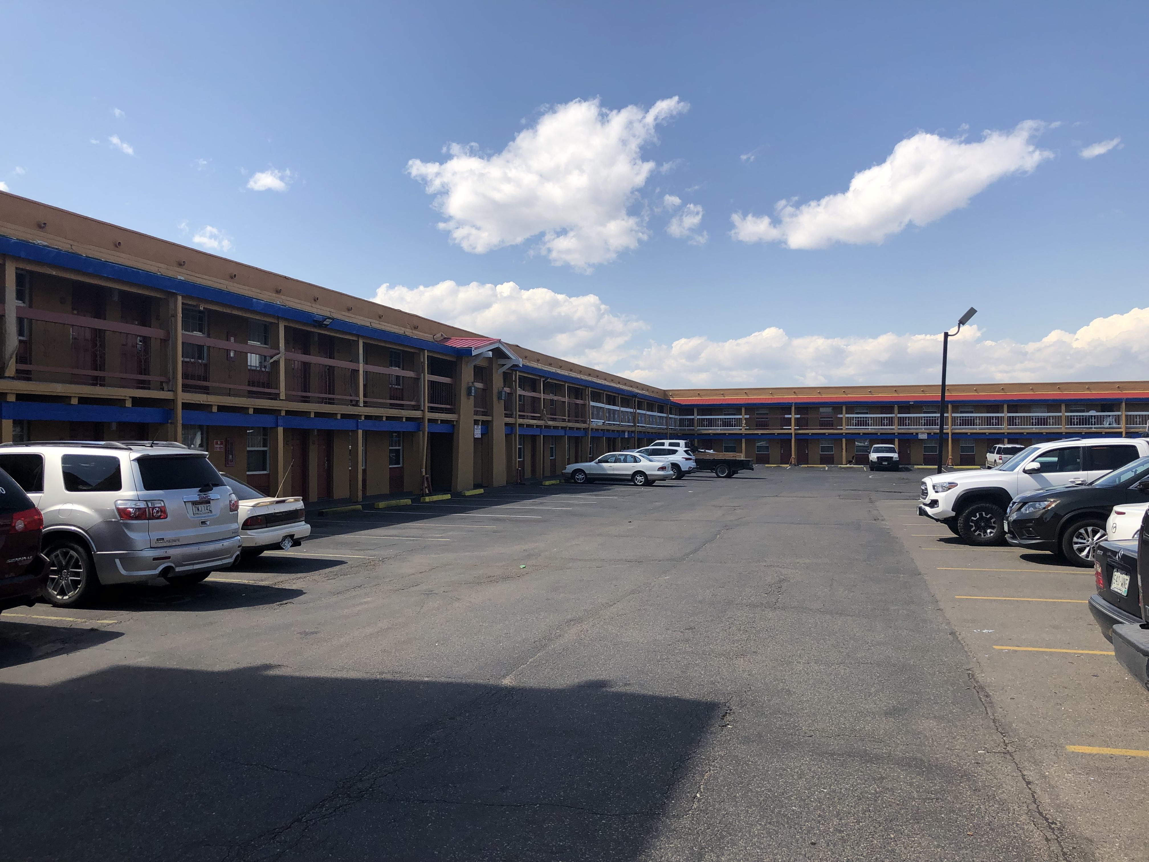 Americas Best Value Inn Denver Bagian luar foto