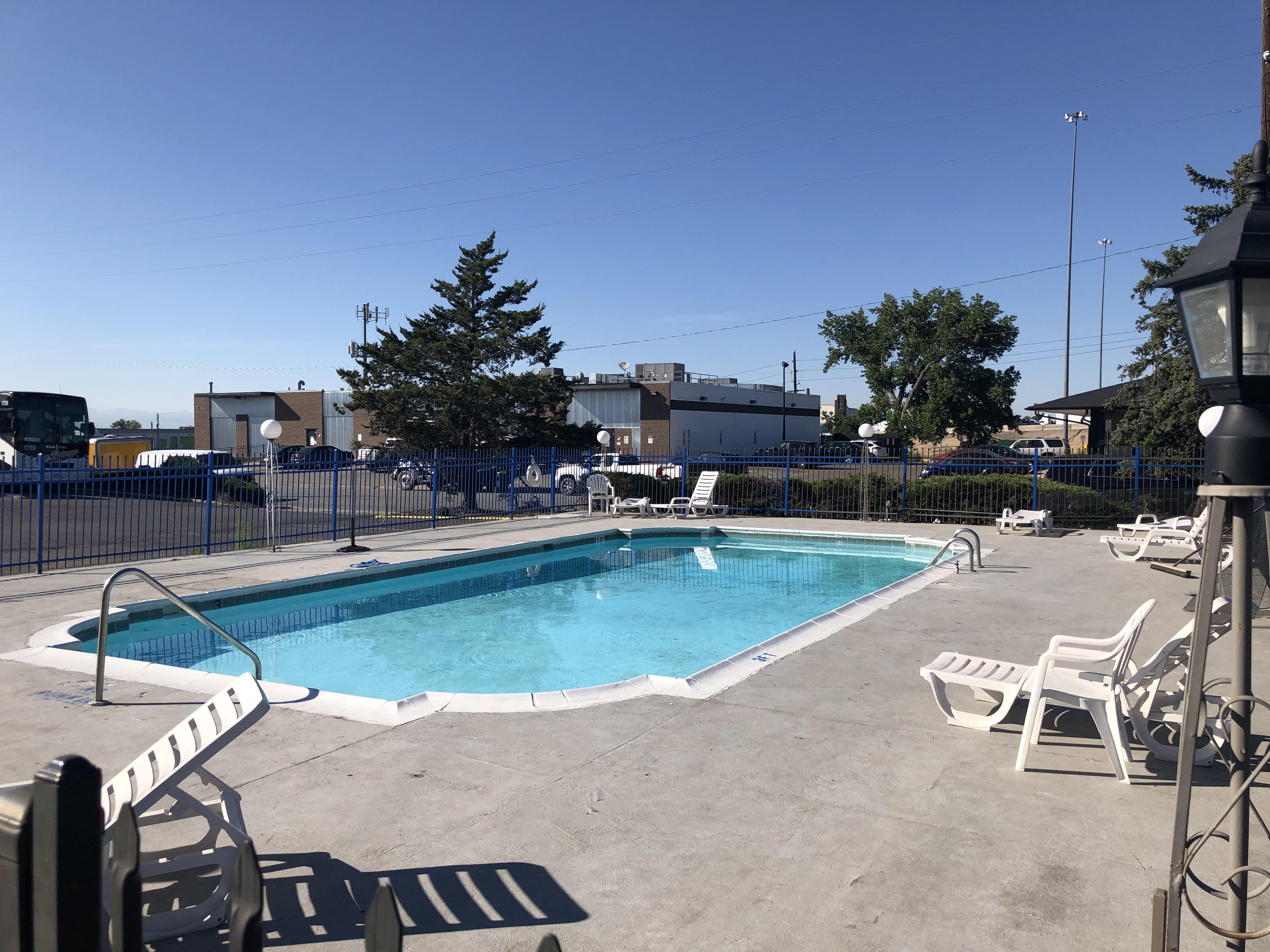 Americas Best Value Inn Denver Bagian luar foto